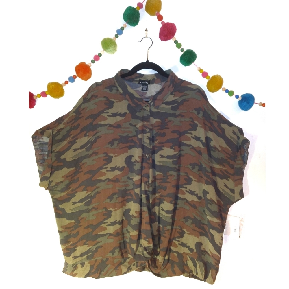 Justify Plus Camo Short-sleeve Button-up Shirt  3X NWT